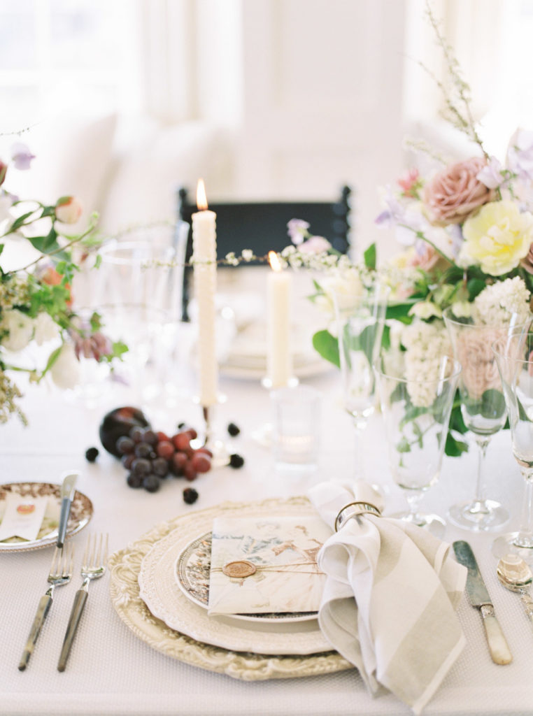 ocean house wedding table setting