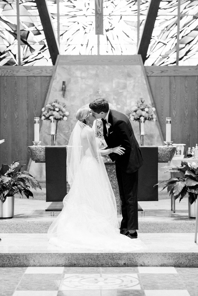 kissing at the altar