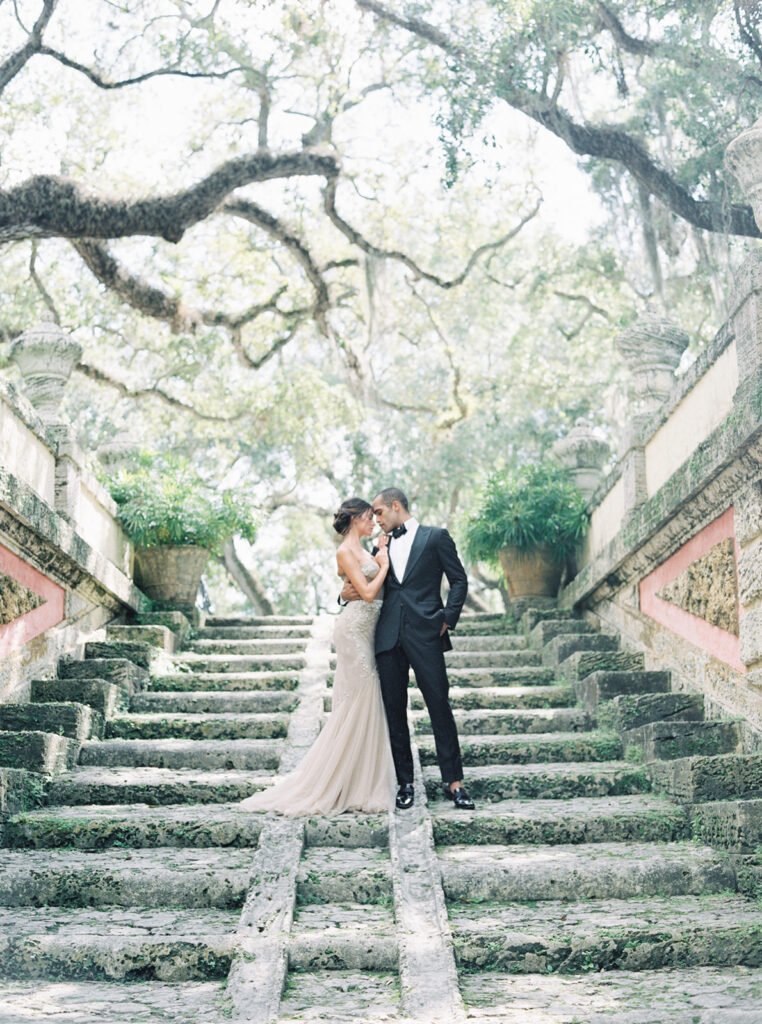 Elopement couple on the stairs of Vizcaya.