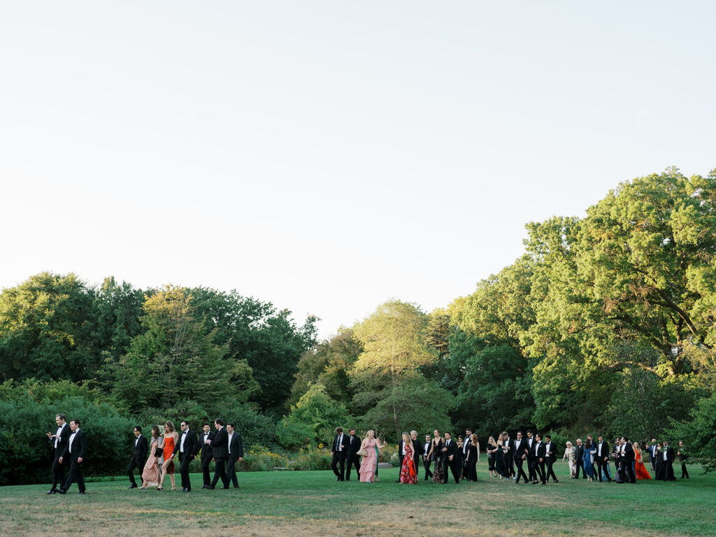 Guests arriving at the Brooklyn Botanic Wedding